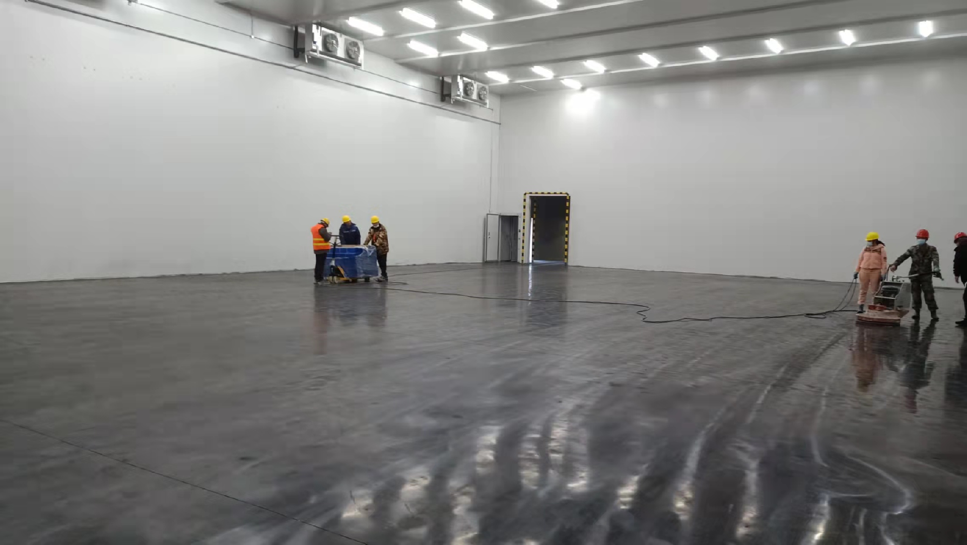 建設30000m3農產品基地冷藏庫需要的費用是多少？